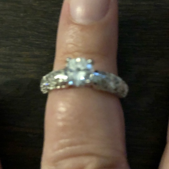 NEW size 6 Sterling silver ring - Picture 2 of 3